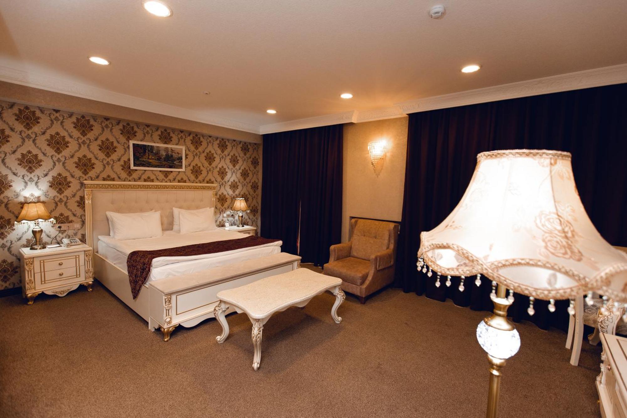 Baku Hotel 占贾 外观 照片