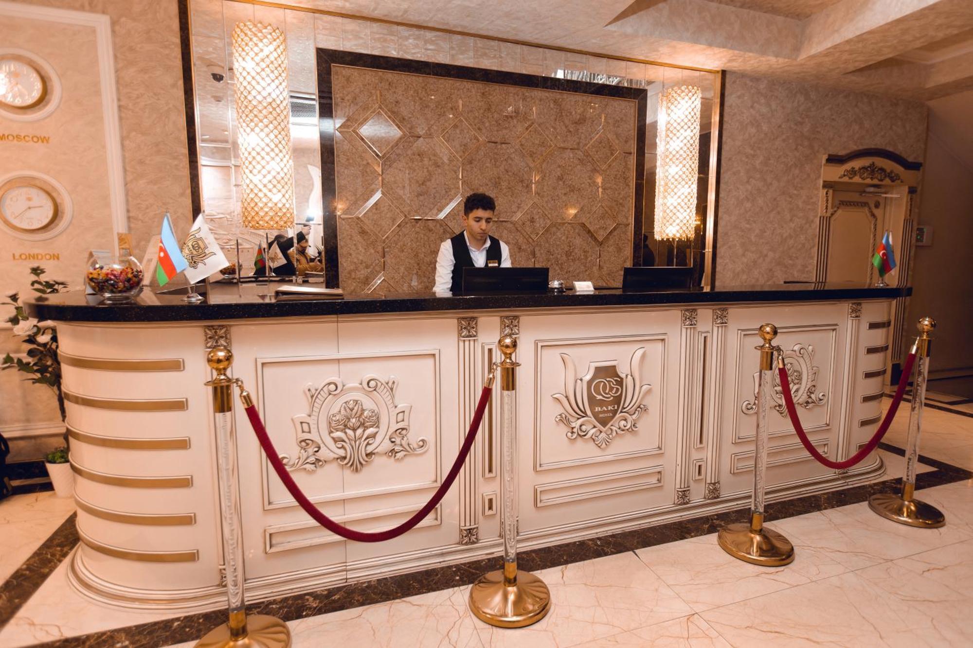 Baku Hotel 占贾 外观 照片