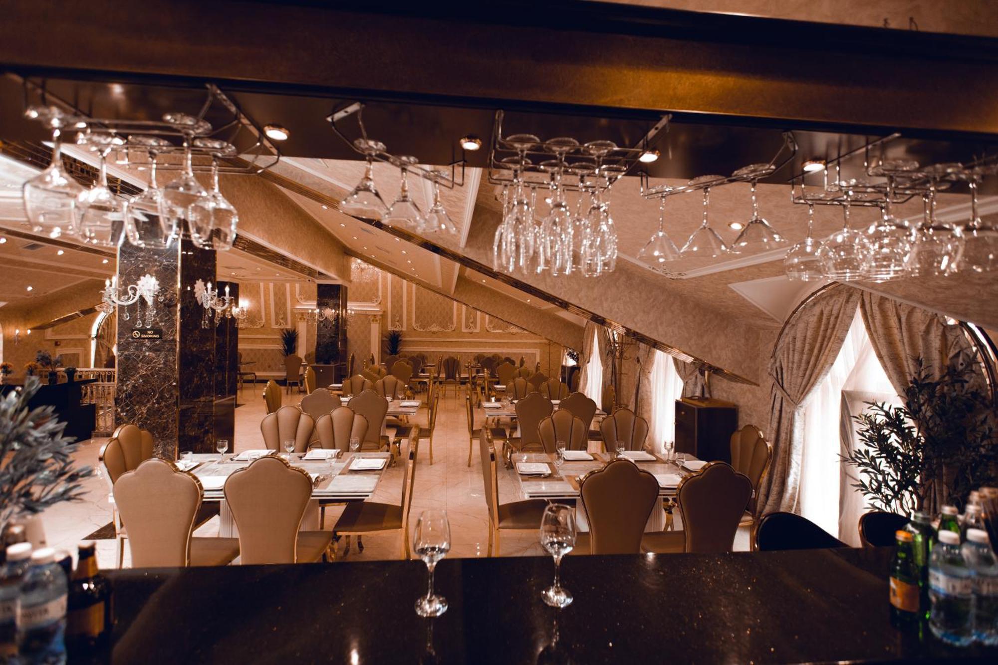 Baku Hotel 占贾 外观 照片