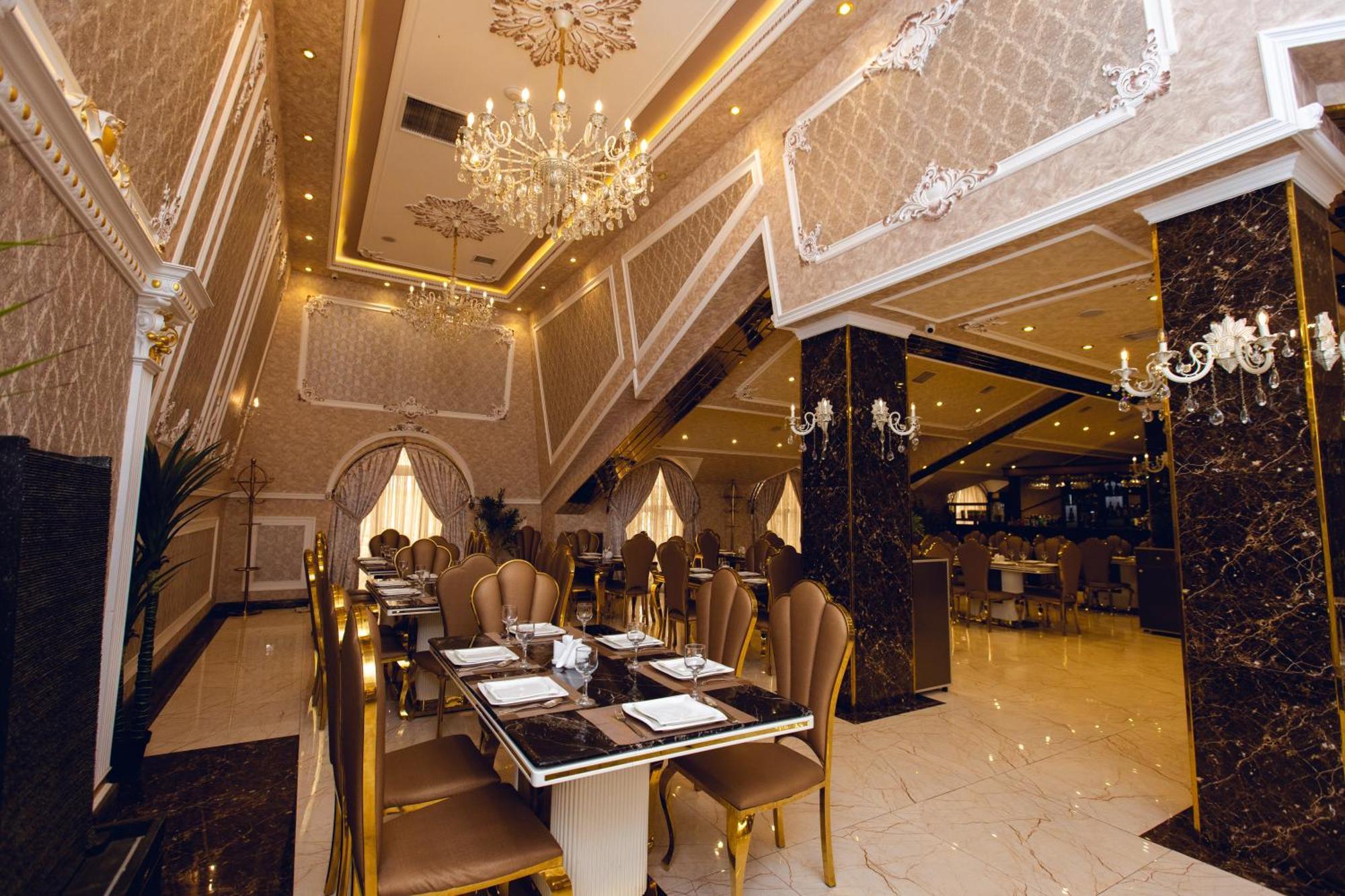 Baku Hotel 占贾 外观 照片